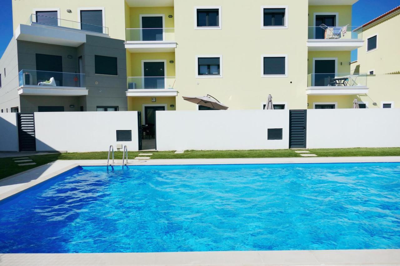 Baleal Poolfront Apartment Exterior foto